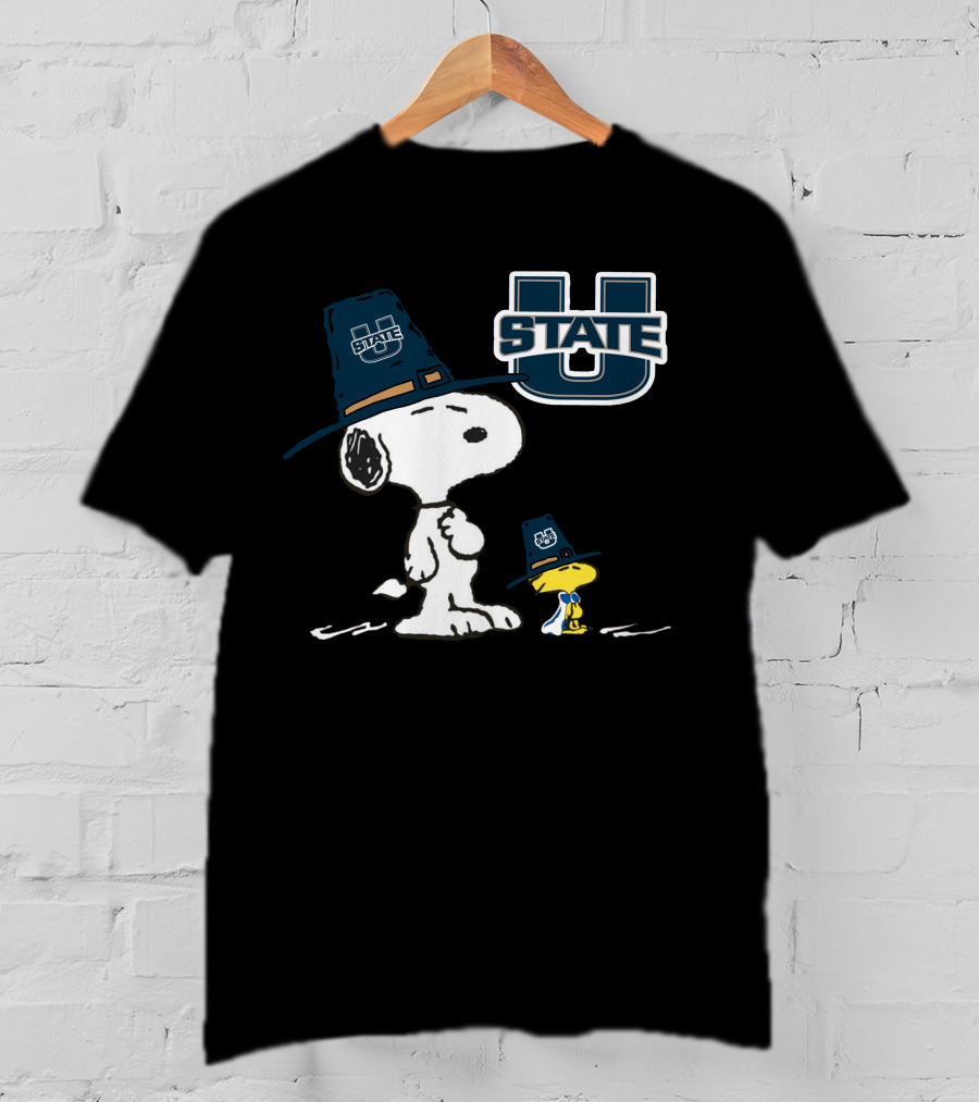 Utah State Aggies Snoopy And Woodstock In Pilgrim Hats T-Shirt