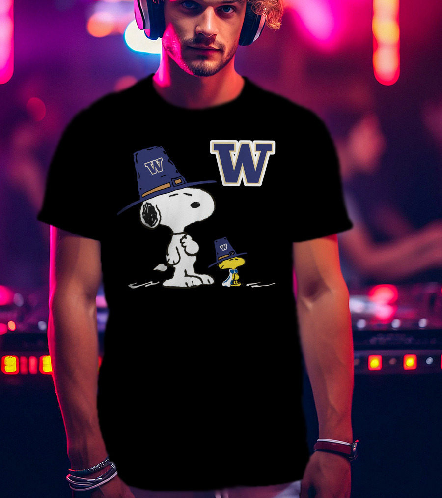 Washington Huskies W Snoopy Woodstock Pilgrim Hat T-Shirt