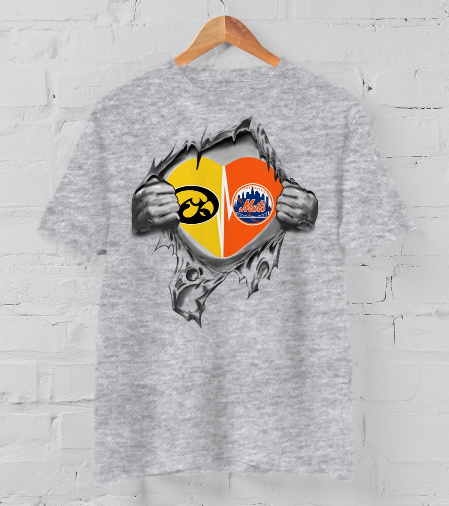 Iowa Hawkeyes Heart New York Mets Tearing Hands T-Shirt