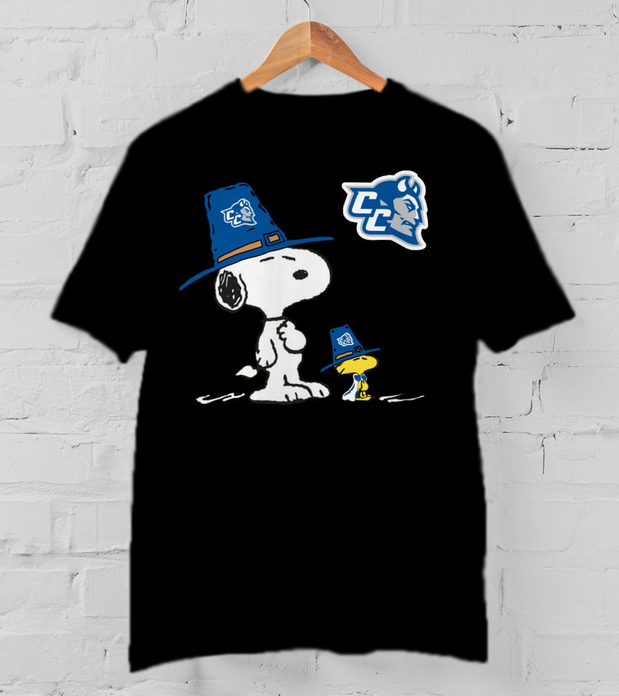 Cent Conn St Snoopy And Woodstock Blue Devils Pilgrim Hats T-Shirt