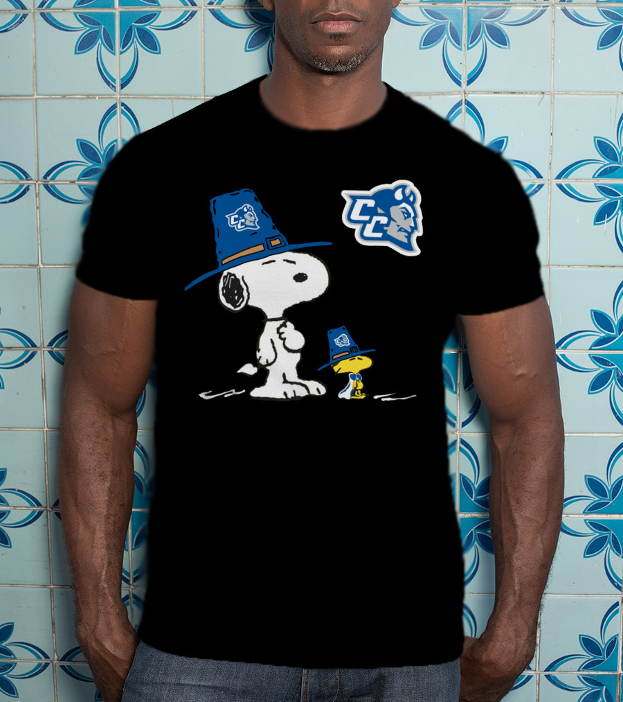 Cent Conn St Snoopy And Woodstock Blue Devils Pilgrim Hats T-Shirt