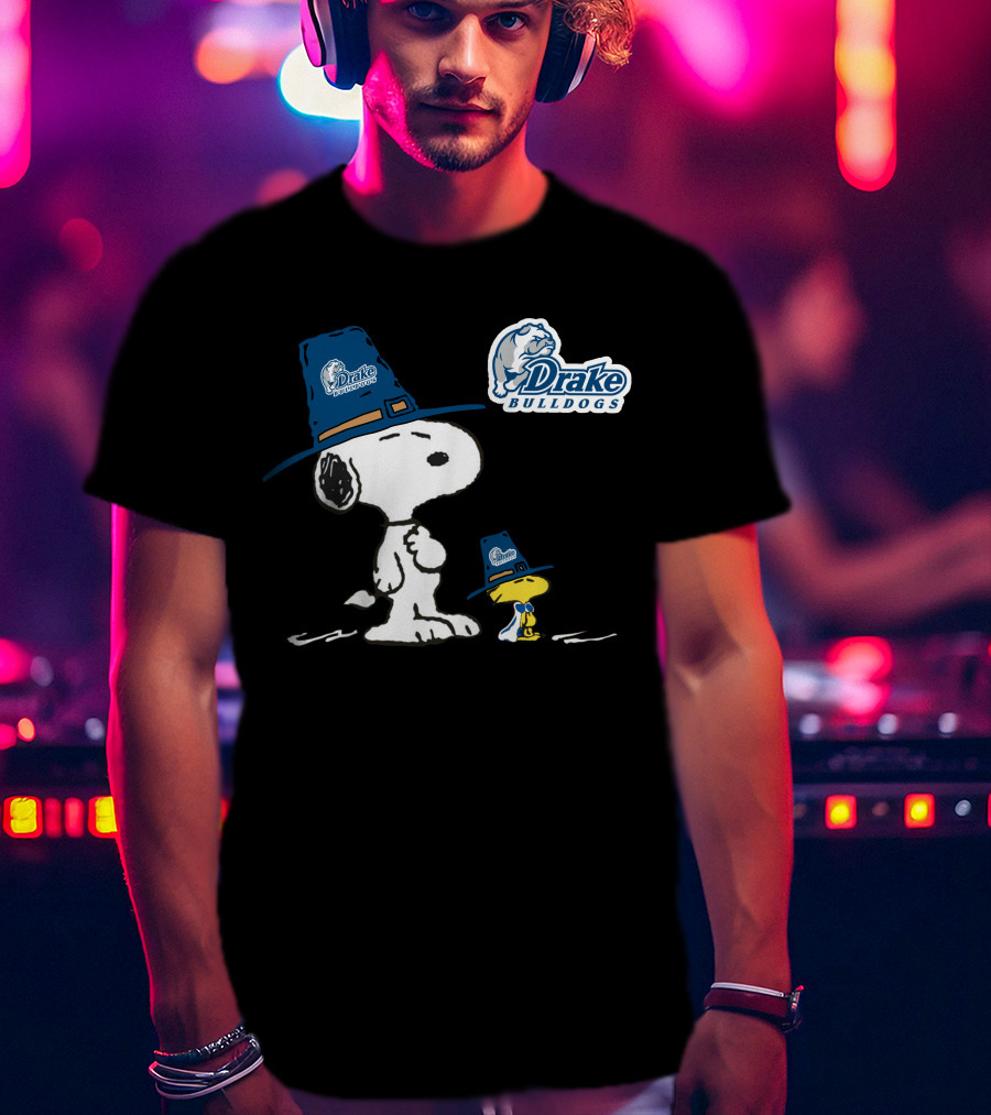 Drake Bulldogs Snoopy Woodstock In Pilgrim Hats T-Shirt