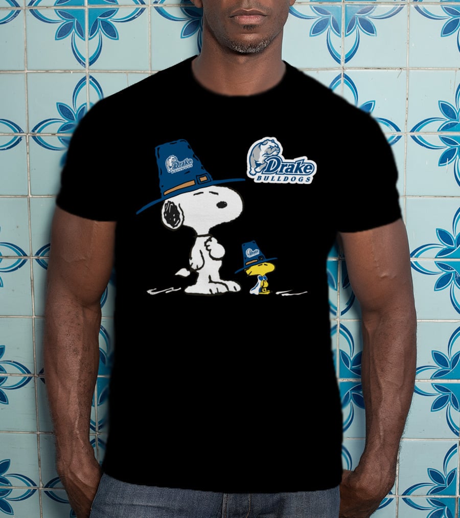 Drake Bulldogs Snoopy Woodstock In Pilgrim Hats T-Shirt