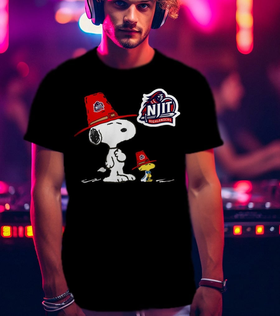 NJIT Highlanders Snoopy And Woodstock Wearing Red Hats T-Shirt