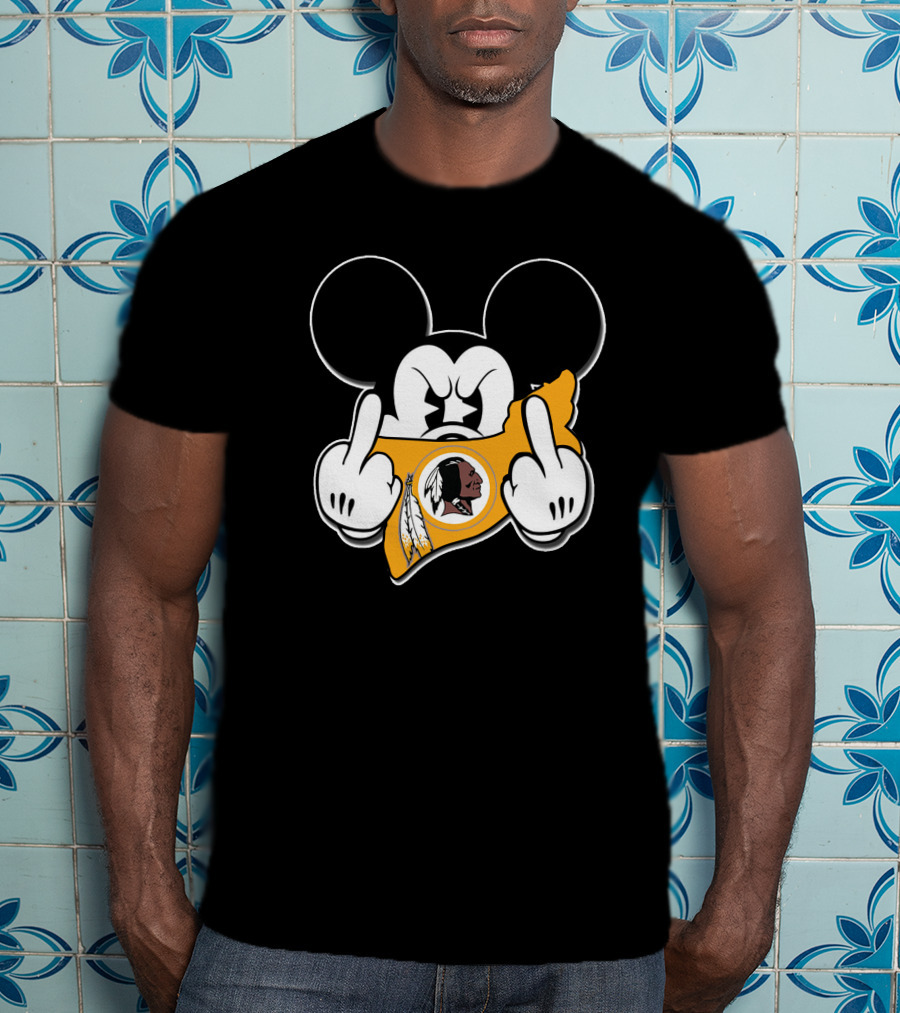 Mickey Mouse Washington Redskins Middle Finger Gesture T-Shirt