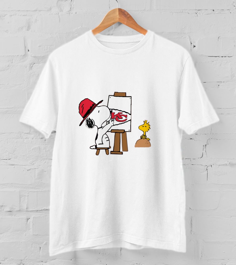 Kansas City Chiefs Painting Snoopy Red Hat Woodstock T-Shirt