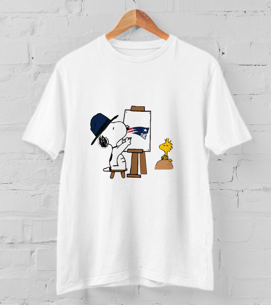 New England Patriots Logo Painting Snoopy And Woodstock T-Shirt
