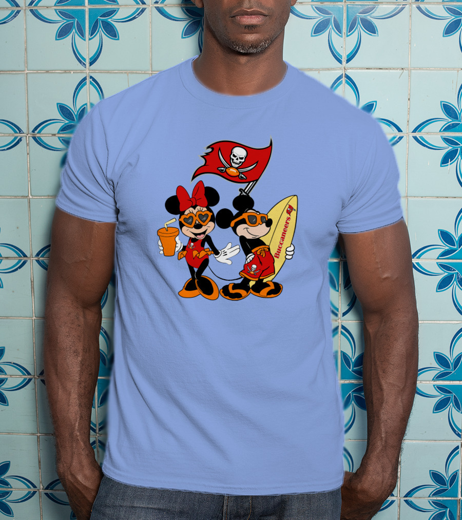 Buccaneers Vacation Mickey And Minnie With Pirate Flag And Surfboard T-Shirt