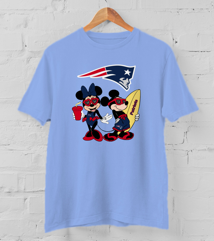 Patriots Mickey And Minnie Vacation With Surfboard And Drink T-Shirt