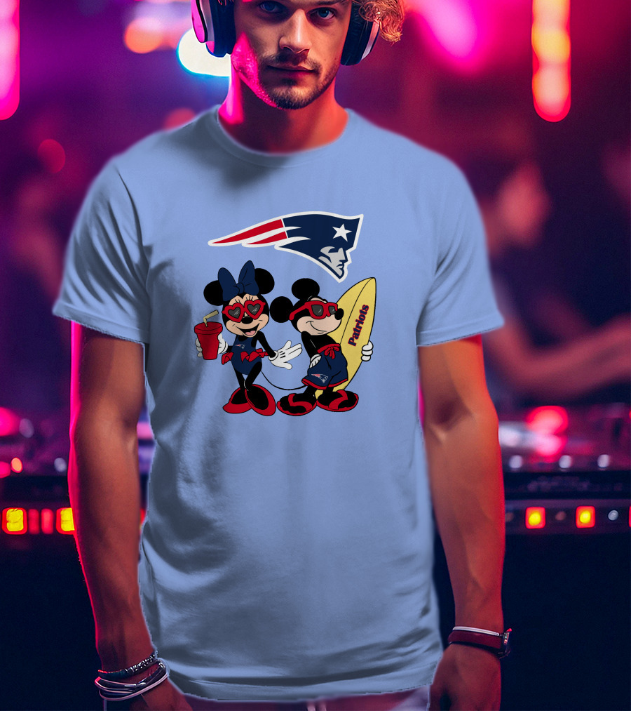 Patriots Mickey And Minnie Vacation With Surfboard And Drink T-Shirt
