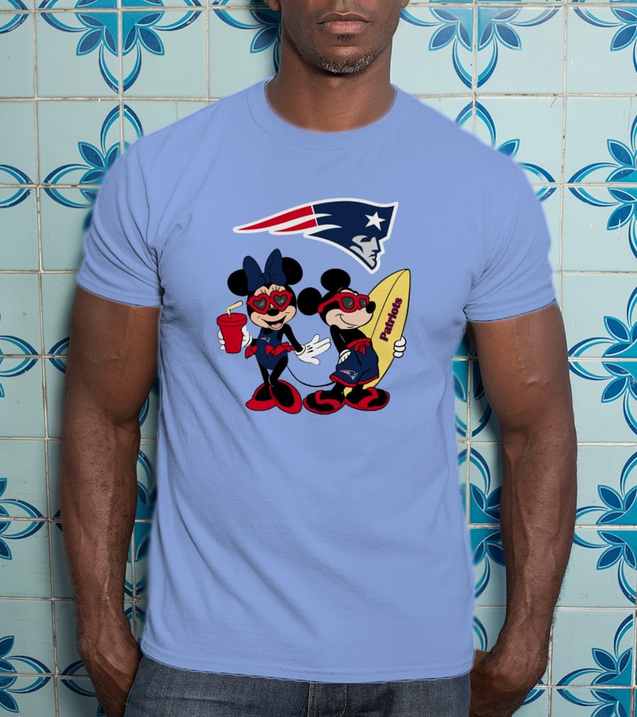 Patriots Mickey And Minnie Vacation With Surfboard And Drink T-Shirt