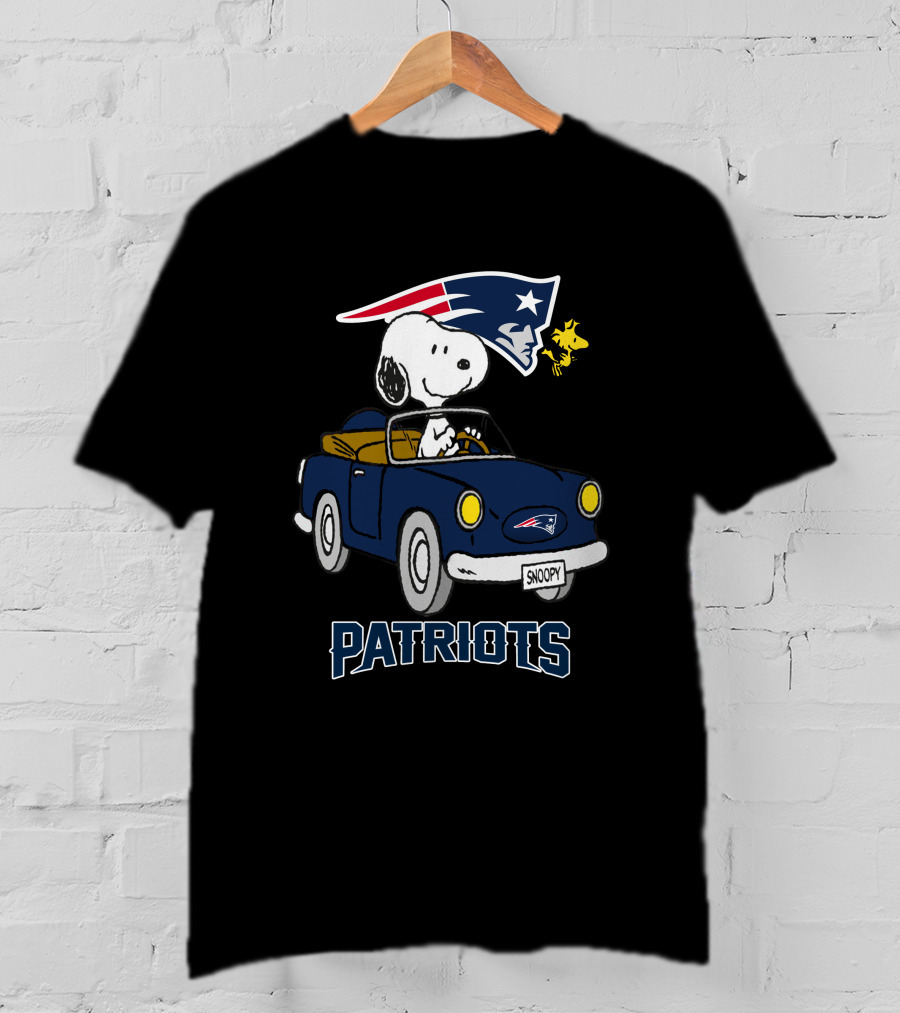 Snoopy Patriots Ride With Woodstock Football Car T-Shirt
