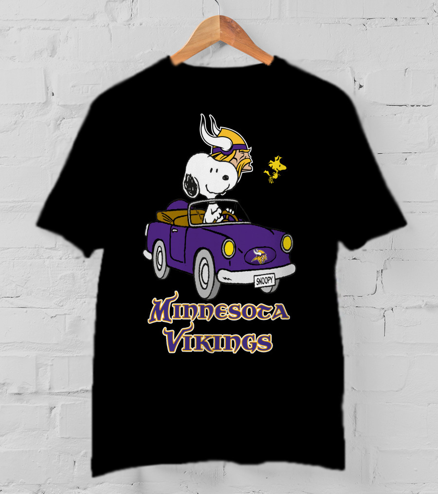 Minnesota Vikings Snoopy Car Ride T-Shirt