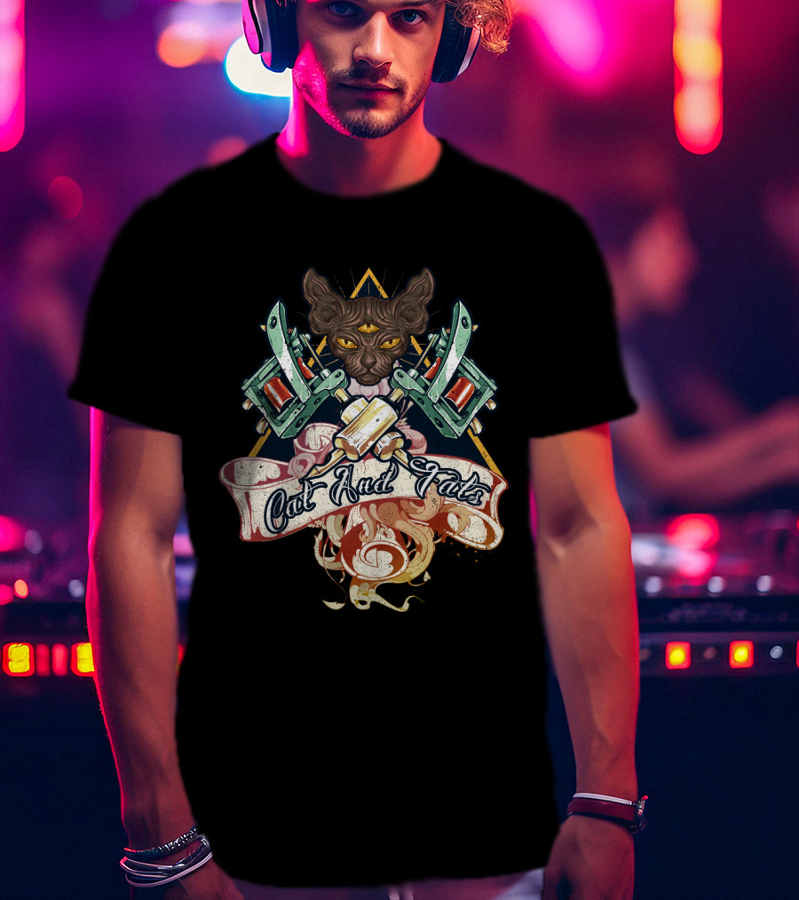 Cat And Tats Funny Cat Lovers With Tattoo Machine Art And Third Eye Sphynx T-Shirt
