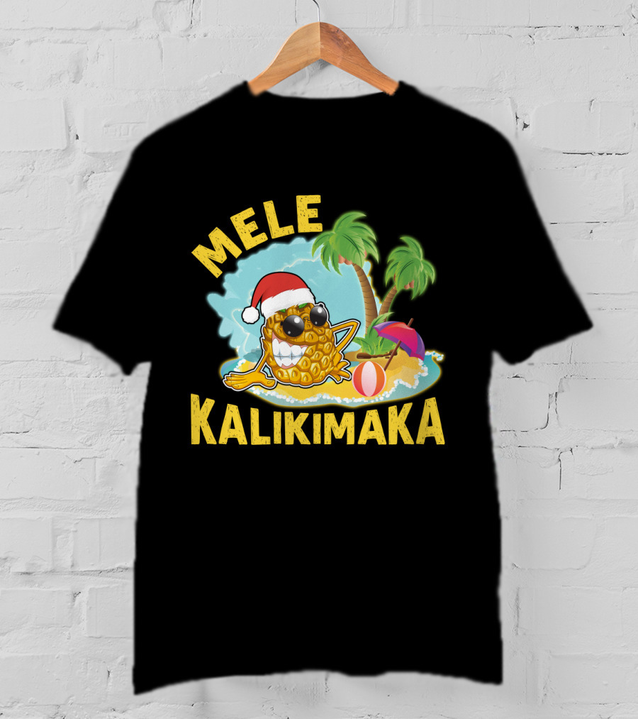 Mele Kalikimaka Hawaiian Pineapple With Santa Hat Tropical Christmas Vibes T-Shirt