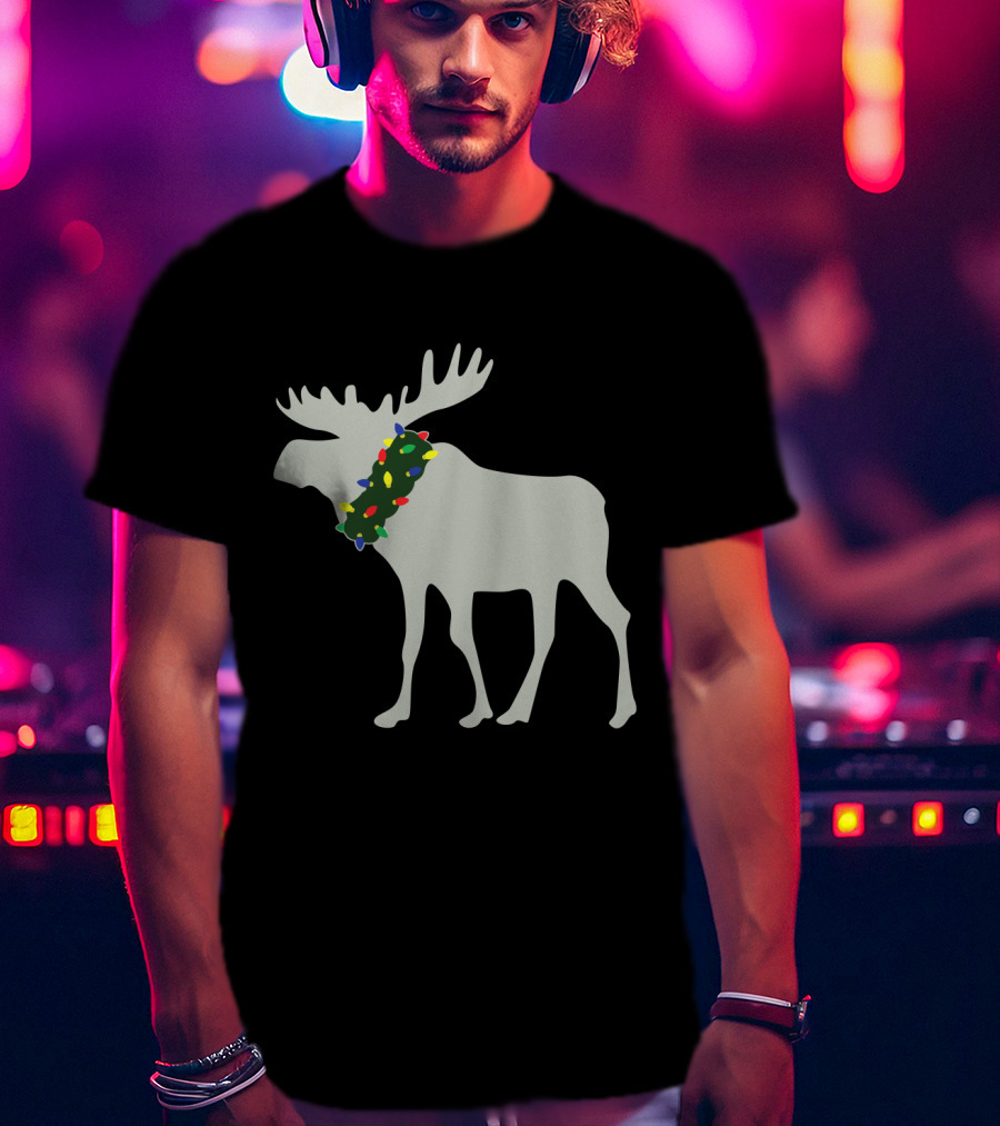 Moose With Festive Christmas Light Wreath T-Shirt