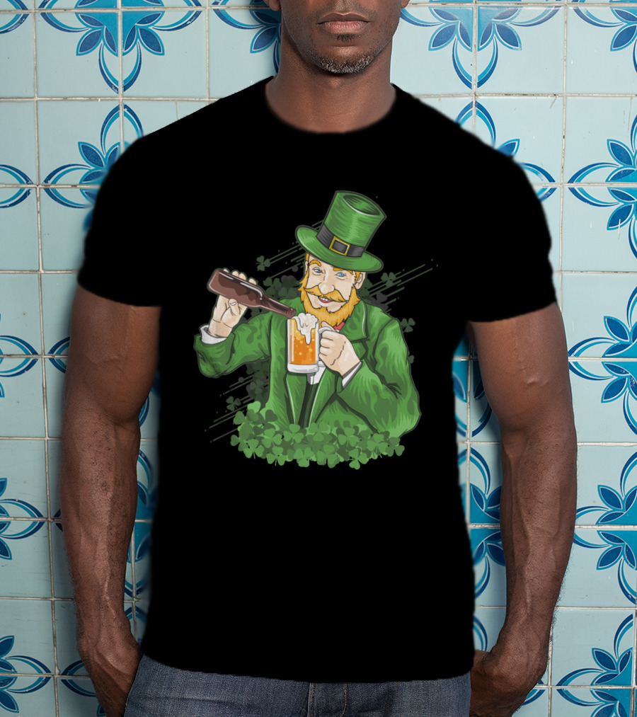 St Patrick's Day Leprechaun Pouring Shamrock Beer T-Shirt