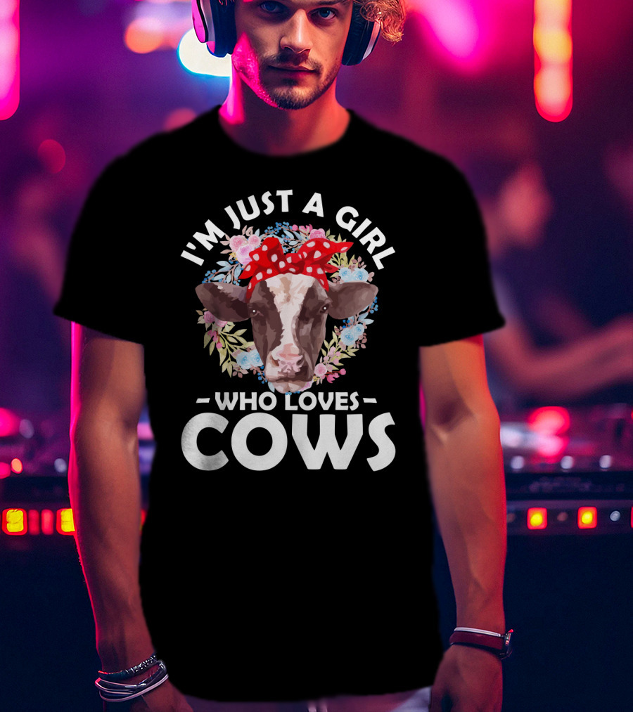 I'm Just A Girl Who Loves Cows Floral Pattern Cow Head With Red Polka Dot Bow T-Shirt