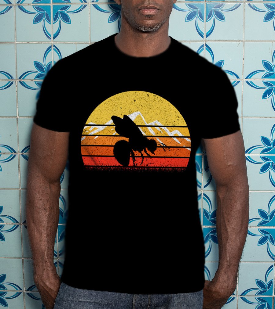 Retro Vintage Bee Sunburst With Mountain T-Shirt