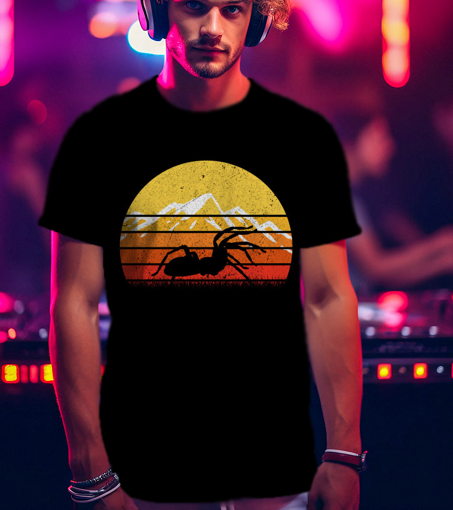 Retro Vintage Tarantula Mountain Sunset T-Shirt