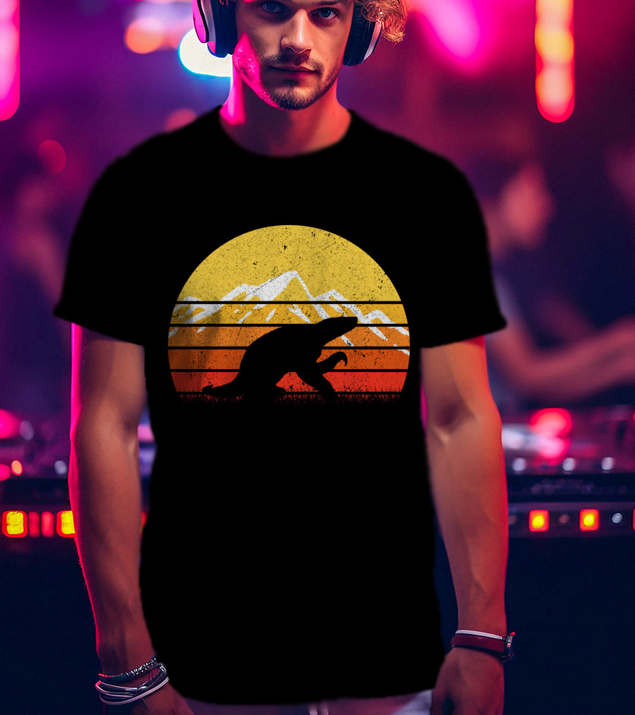 Retro Vintage Sloth Silhouette Sunset Mountain Scene T-Shirt