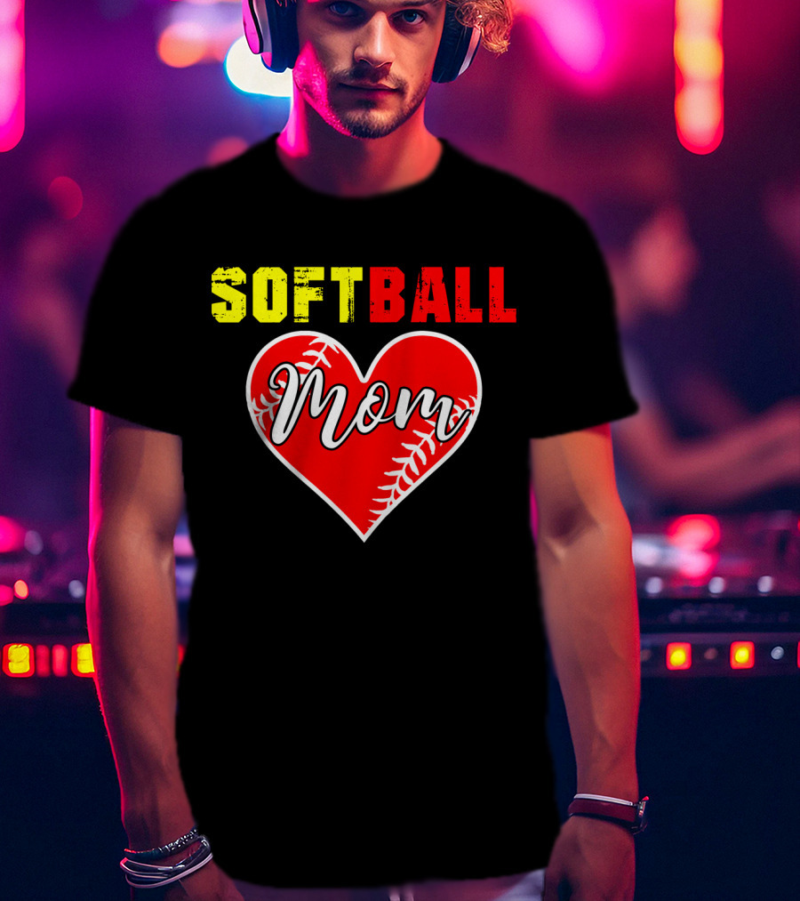 Softball Mom Heart Softball Fans T-Shirt