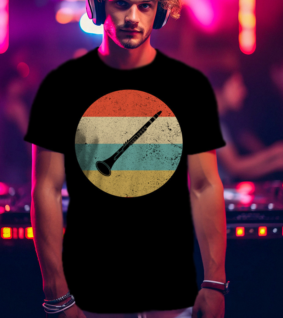 Vintage Retro Oboe Circle With Distressed Stripes T-Shirt
