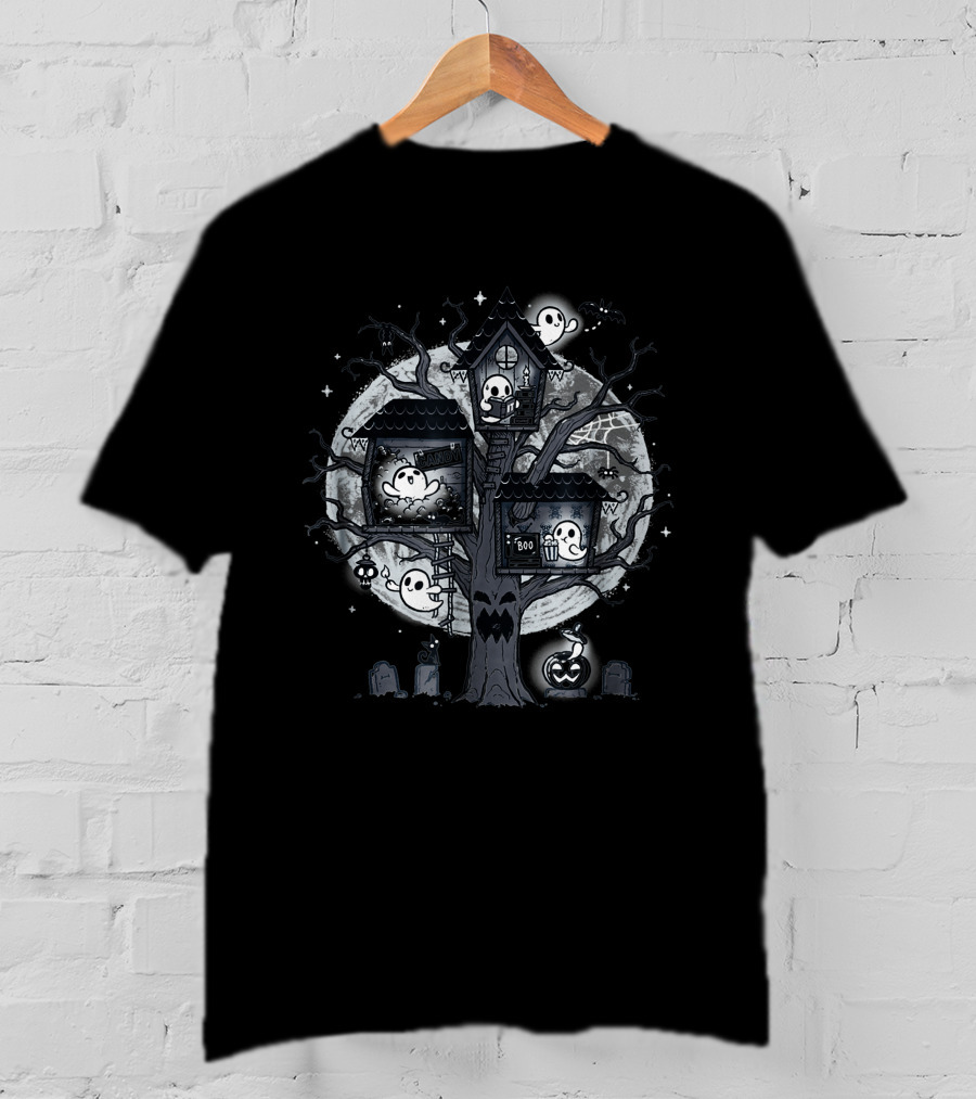 Halloween Clubhouse Spooky Treehouse With Ghosts Under Full Moon T-Shirt