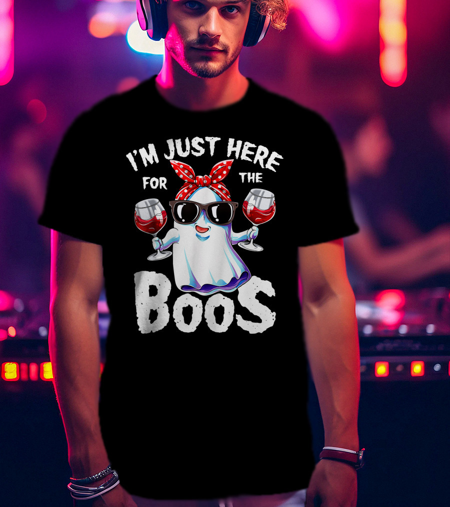 I'm Just Here For The Boos Funny Halloween Women Ghost Holding Wine Glasses T-Shirt