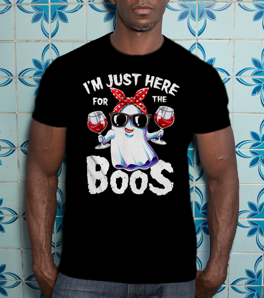 I'm Just Here For The Boos Funny Halloween Women Ghost Holding Wine Glasses T-Shirt