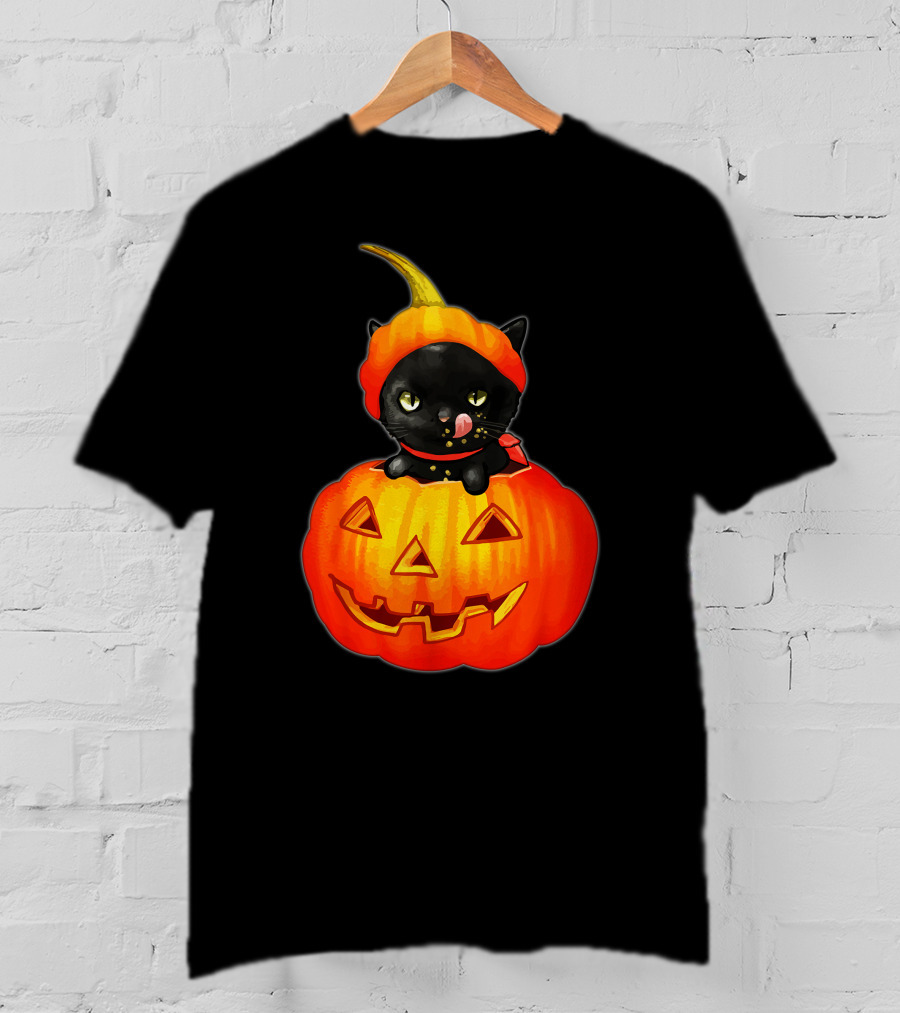 Funny Halloween Cats And Pumpkins With Scary Black Cat T-Shirt