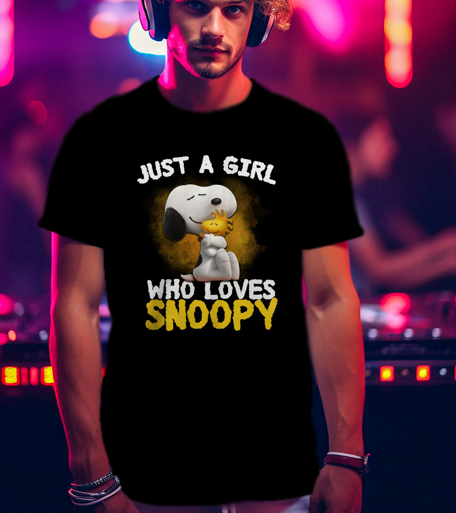 Just A Girl Who Loves Snoopy T-Shirt