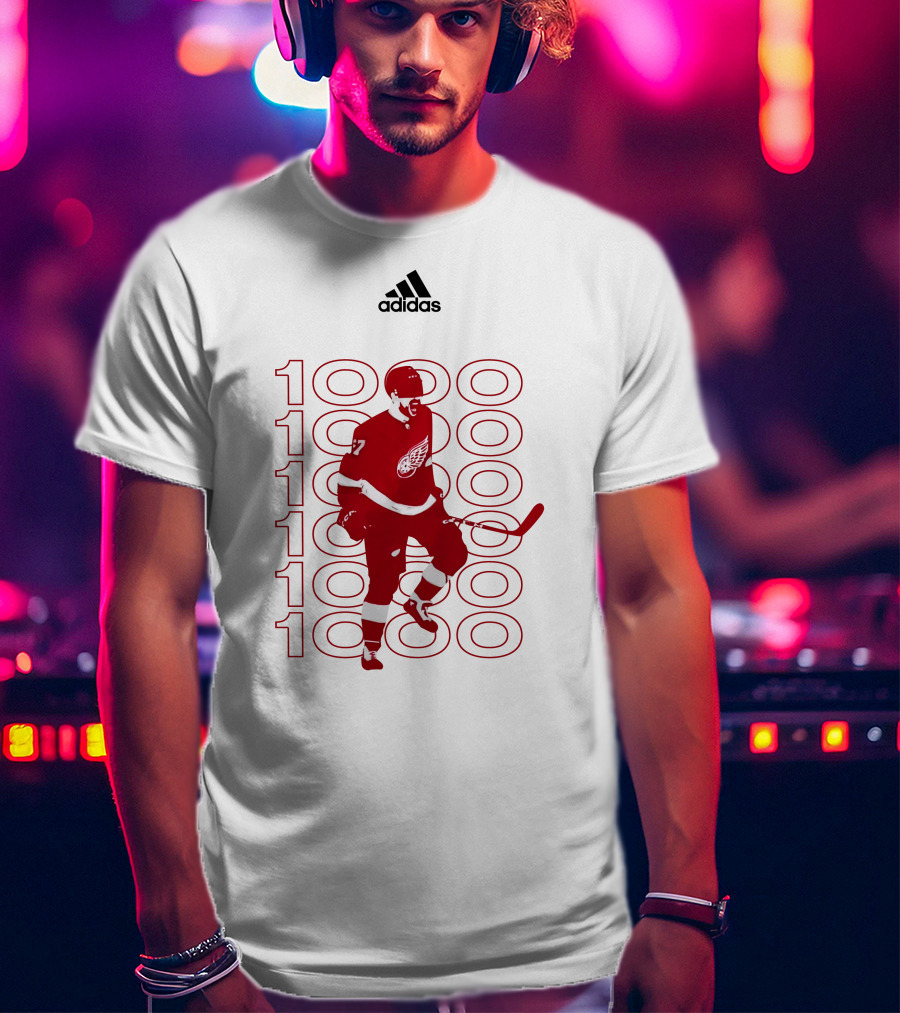 Detroit Red Wings 1000 Games Celebration Player T-Shirt