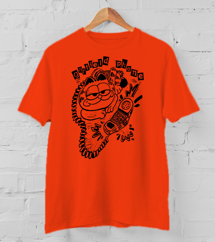 Craftsanity Shop Garfield Phone Relaxed Vintage Comic Vibe T-Shirt