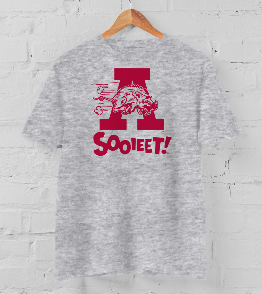 Eric Musselman Wearing Arkansas Razorbacks Logo Sooieet T-Shirt