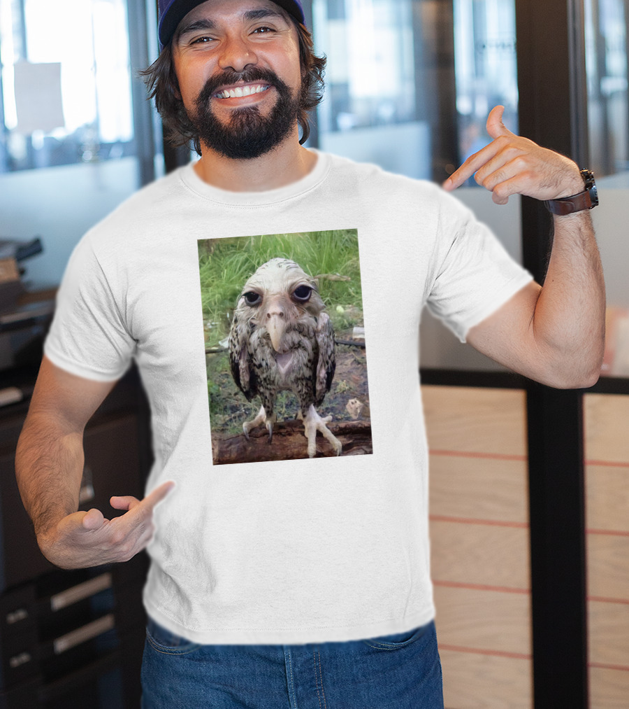 LAMONTS Unique Bird Creature With Big Eyes And Distinct Features T-Shirt