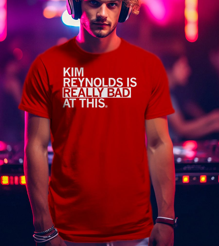 Kim Reynolds Is Really Bad At This T-Shirt