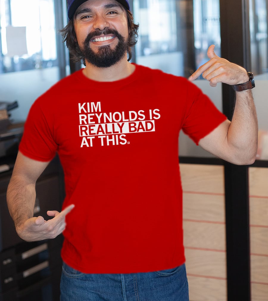 Kim Reynolds Is Really Bad At This T-Shirt