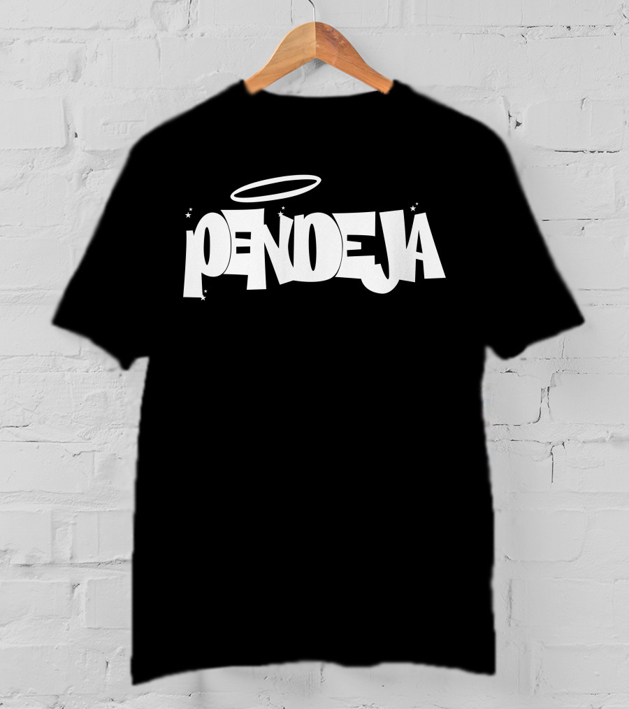 Familia Metiche Pendeja Halo Text T-Shirt