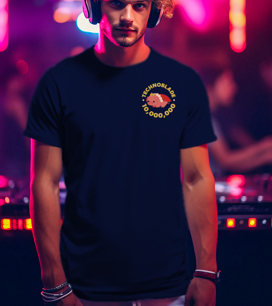 Technoblade 10,000,000 Pig Crown T-Shirt