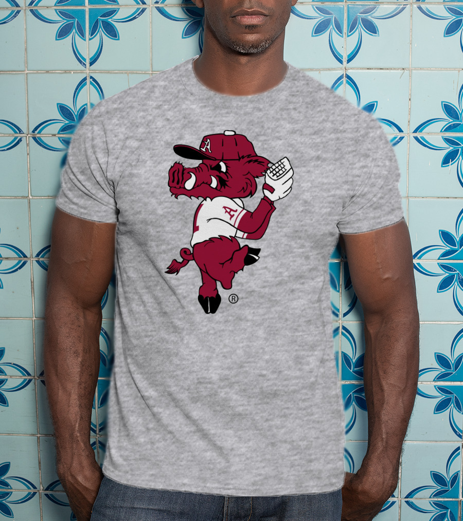 Arkansas Razorbacks Baseball Hog Pitching Ribby T-Shirt