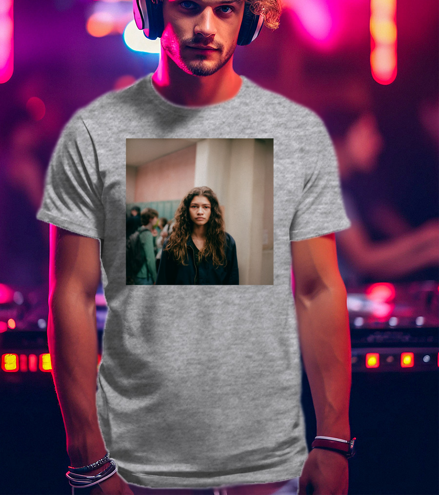 Labrinth Euphoria Season 2 Music Labrinth-Music Shop Rue Hallway Scene T-Shirt