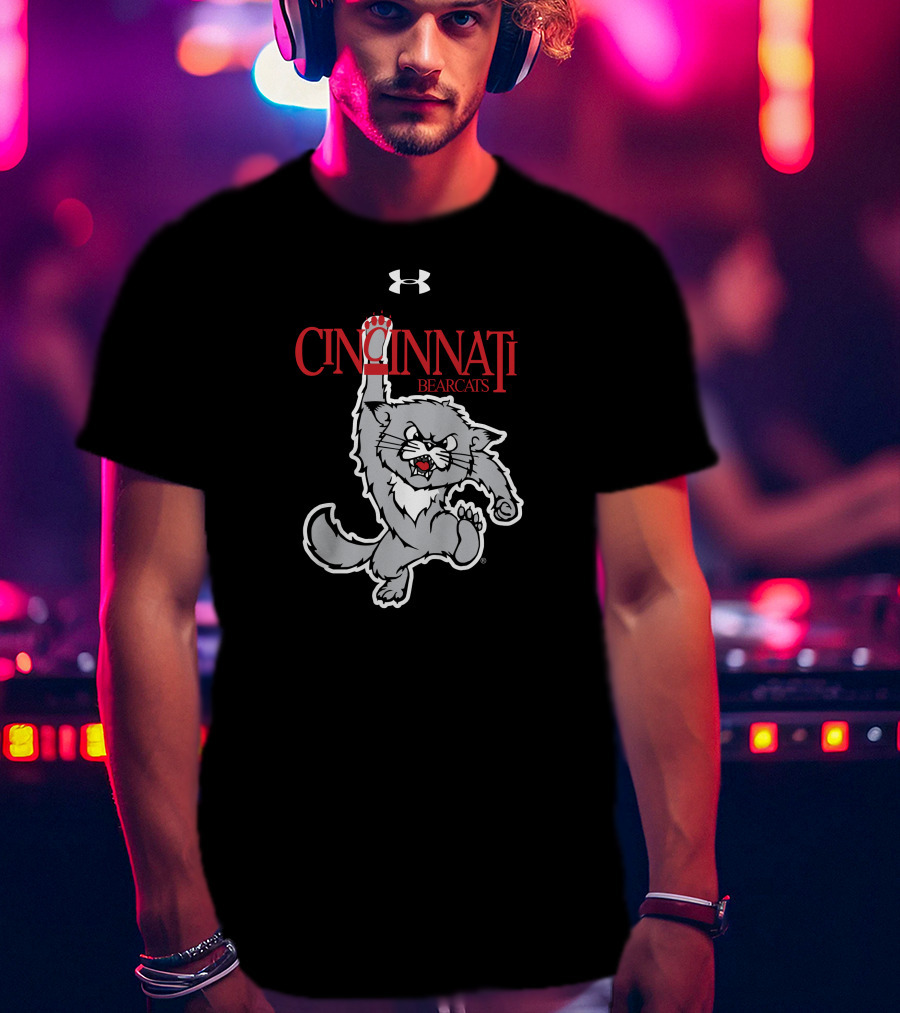 Cincinnati Bearcats 1990s Vault Logo Under Armour Retro Jumping Bearcat T-Shirt