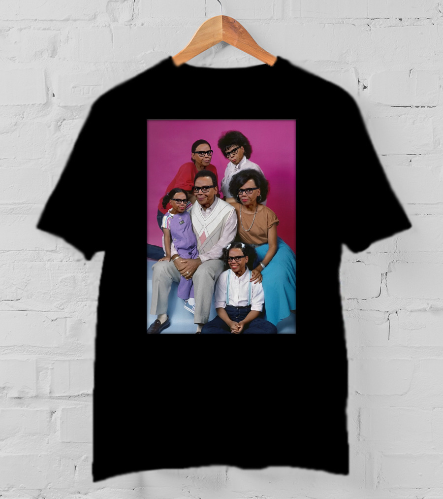Mcdonkey Designs Keeping Up With The Ru's Family Portrait With Glasses On Pink Background T-Shirt