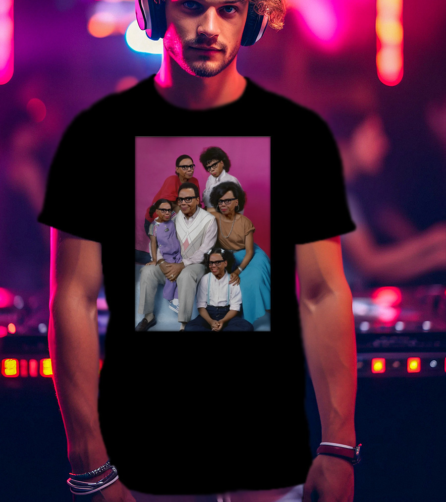 Mcdonkey Designs Keeping Up With The Ru's Family Portrait With Glasses On Pink Background T-Shirt