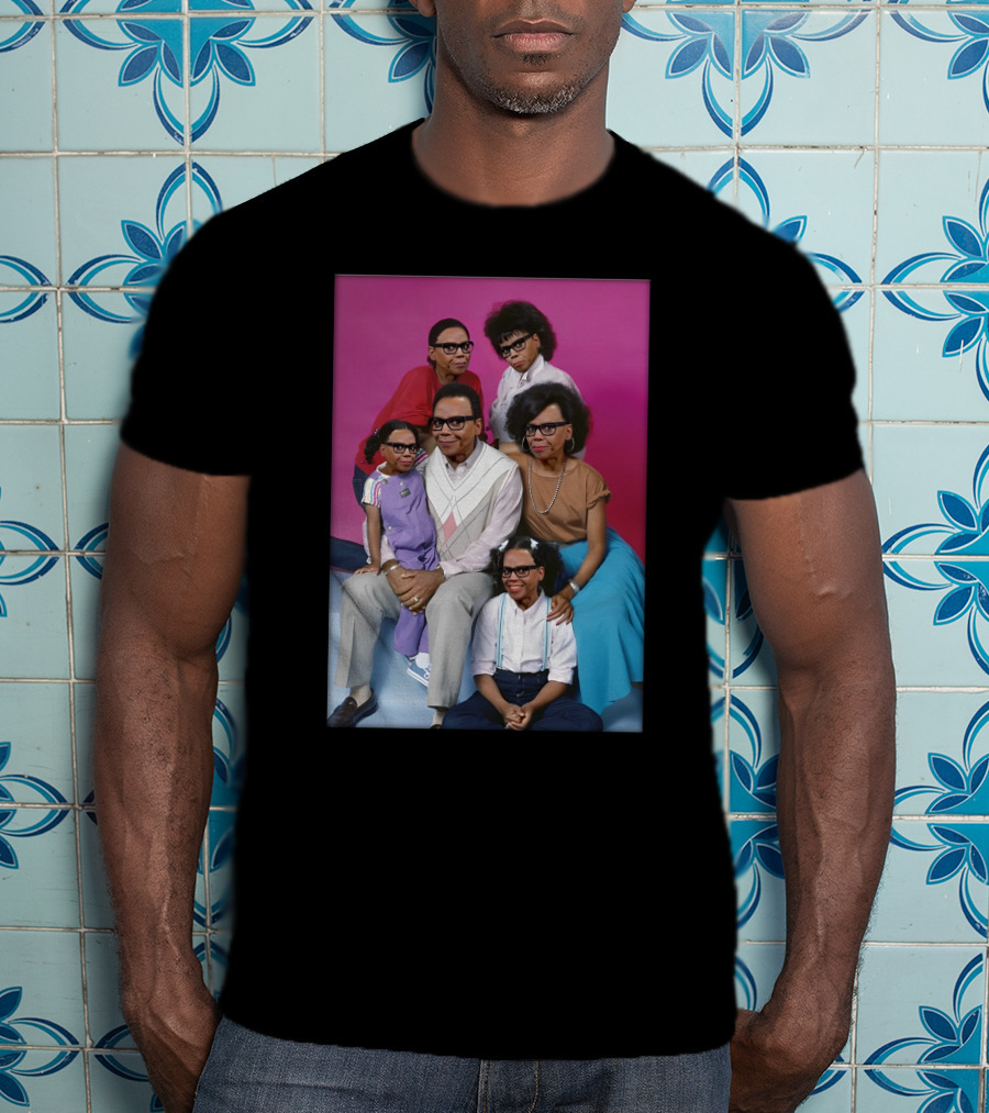 Mcdonkey Designs Keeping Up With The Ru's Family Portrait With Glasses On Pink Background T-Shirt