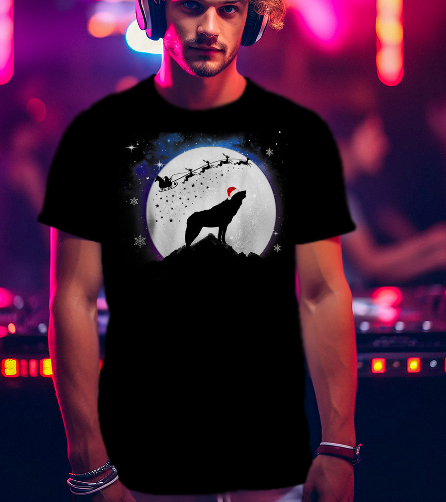 Wolf Santa Hat Full Moon Christmas Night T-Shirt