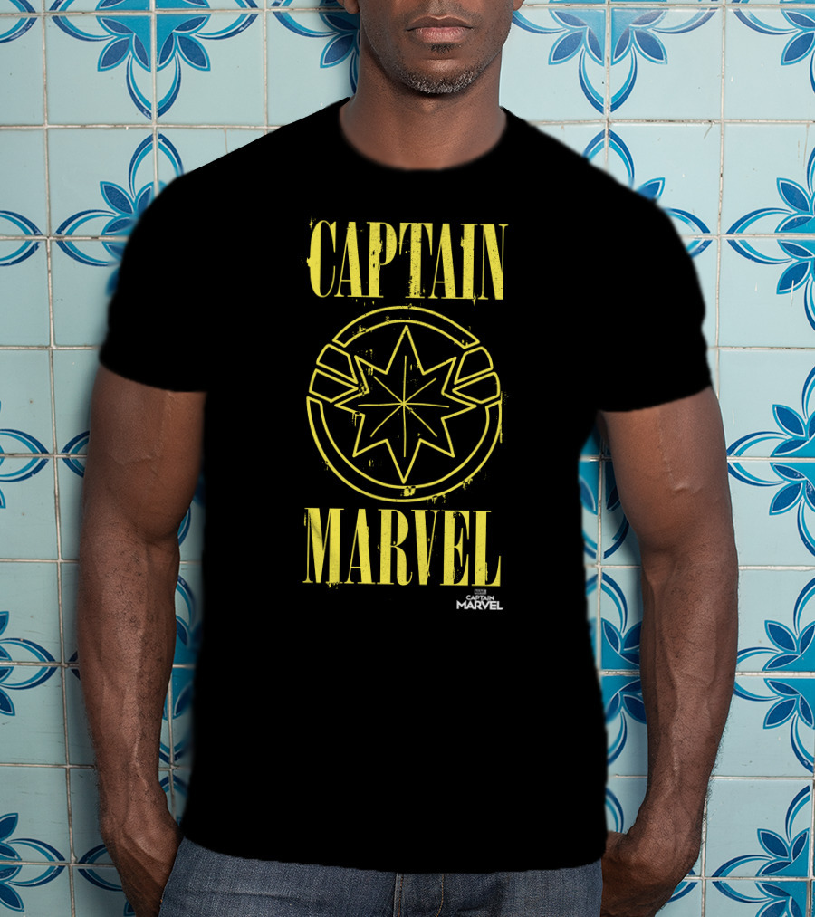 CAPTAIN MARVEL Yellow Star Emblem With Paint Drip Effect T-Shirt