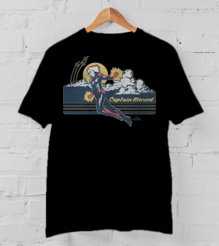 Marvel Captain Marvel Clouds Vintage Retro Flight T-Shirt