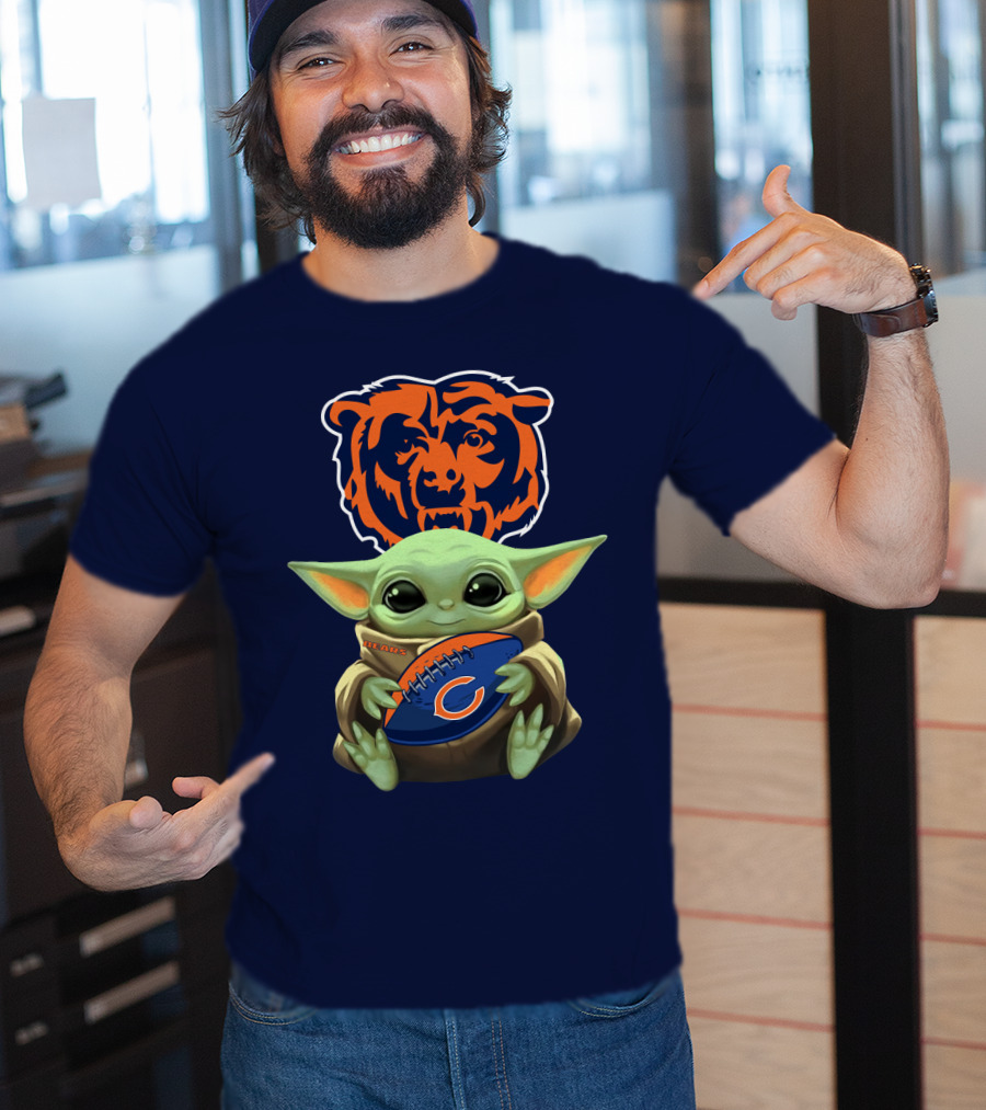 Chicago Bears Baby Yoda Football Fan T-Shirt
